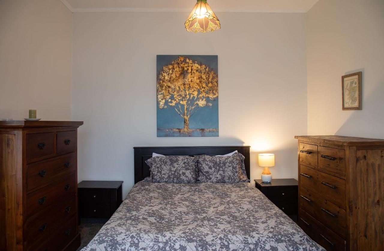Cottage In The Heart Of Carterton Extérieur photo