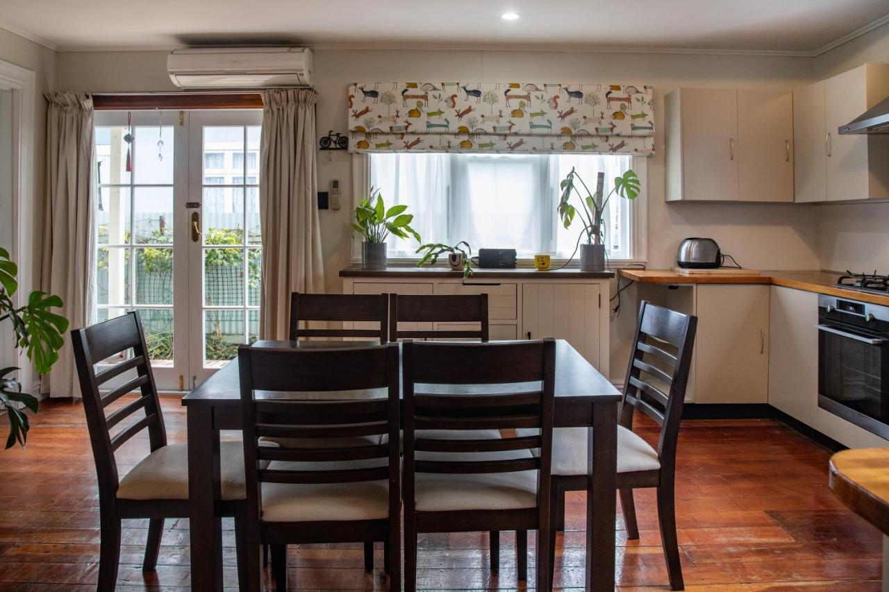 Cottage In The Heart Of Carterton Extérieur photo