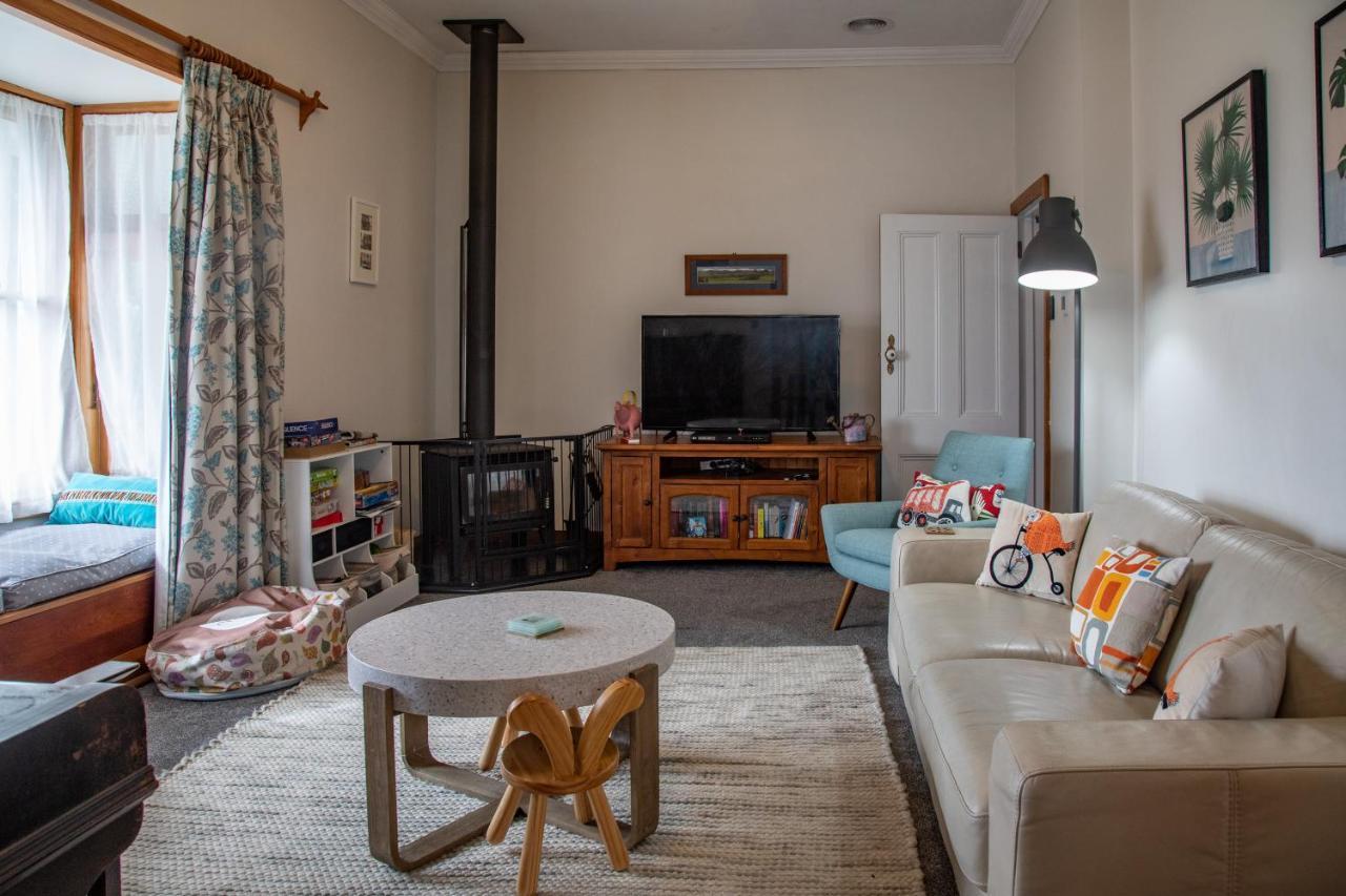 Cottage In The Heart Of Carterton Extérieur photo
